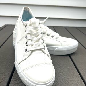 White Casual Sneakers
